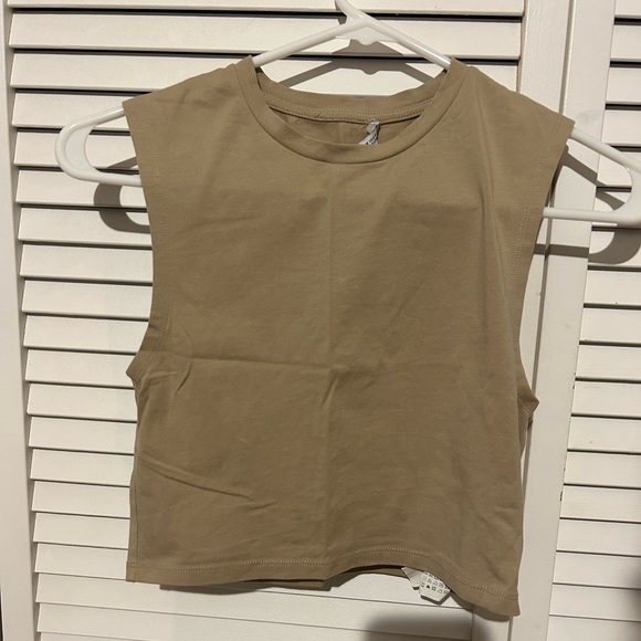 Zara wide strap tank top - Picture 1 of 3